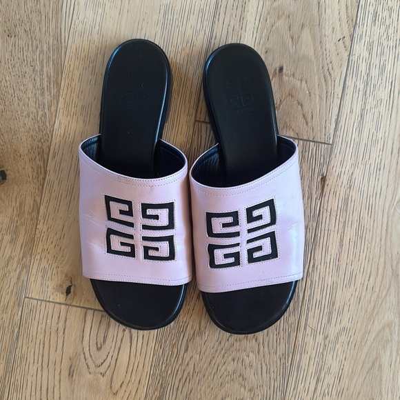 Givenchy Pink 4G Cut-Out Sandals; Box & 2 Dust Bags - Picture 7 of 12